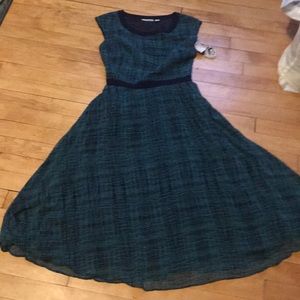 Midi dress. Silk. Excellent condition.